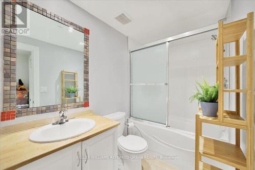 31 Cavotti Crescent, Toronto, ON - Indoor Photo Showing Bathroom