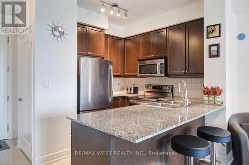 1003 - 20 Bloorview Place, Toronto, ON - Indoor Photo Showing Kitchen With Double Sink With Upgraded Kitchen