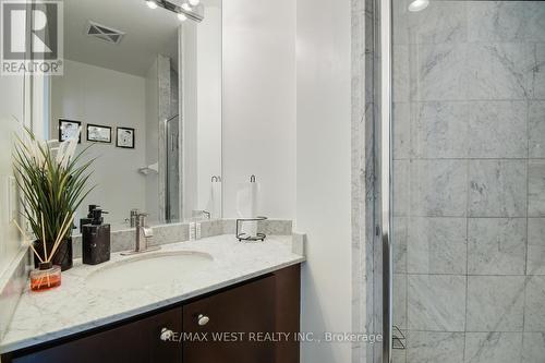 1003 - 20 Bloorview Place, Toronto, ON - Indoor Photo Showing Bathroom