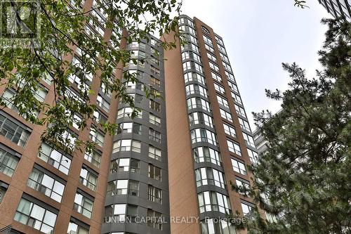 602 - 7 Carlton Street, Toronto, ON 