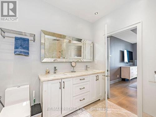 5104 - 65 Bremner Boulevard, Toronto C01, ON - Indoor Photo Showing Bathroom