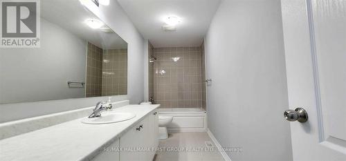 146 Britannia Avenue E, Oshawa (Windfields), ON - Indoor Photo Showing Bathroom