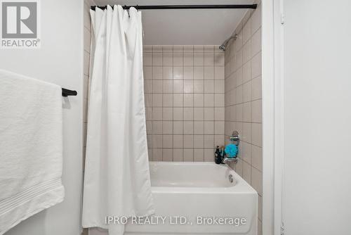 513 - 8 Trent Avenue, Toronto, ON - Indoor Photo Showing Bathroom