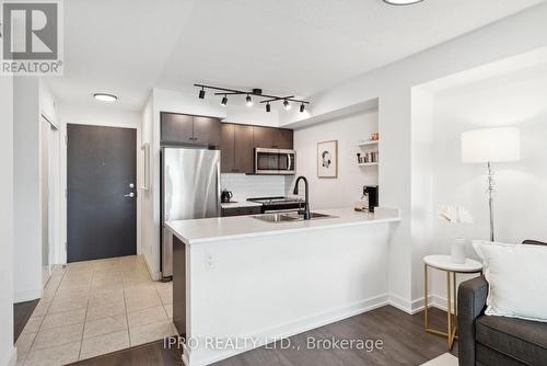 513 - 8 Trent Avenue, Toronto E02, ON - Indoor Photo Showing Kitchen With Double Sink