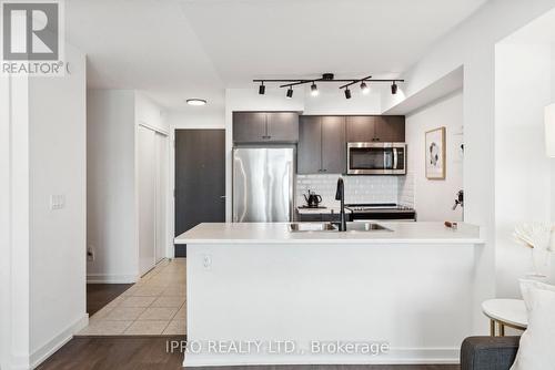 513 - 8 Trent Avenue, Toronto, ON - Indoor Photo Showing Kitchen With Double Sink