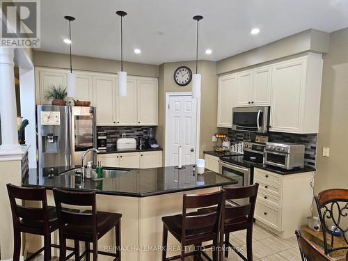 63 Buxton Lane, Clarington (Bowmanville), ON - Indoor Photo Showing Kitchen