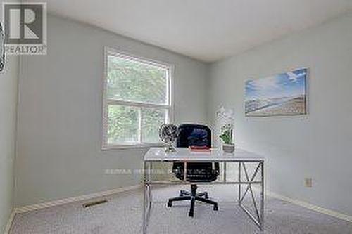 33 Longbow Square, Toronto, ON - Indoor Photo Showing Office