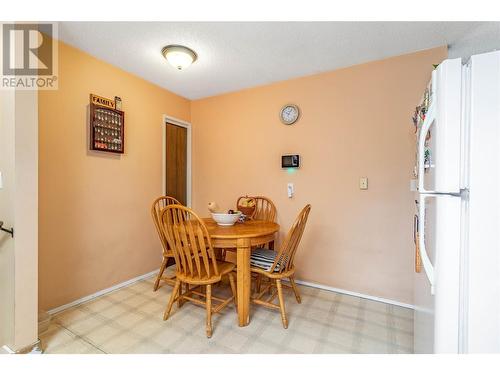 975 Mitchell Road, Kelowna, BC - Indoor Photo Showing Dining Room