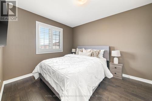 52 Claxton Crescent, Kawartha Lakes, ON - Indoor Photo Showing Bedroom