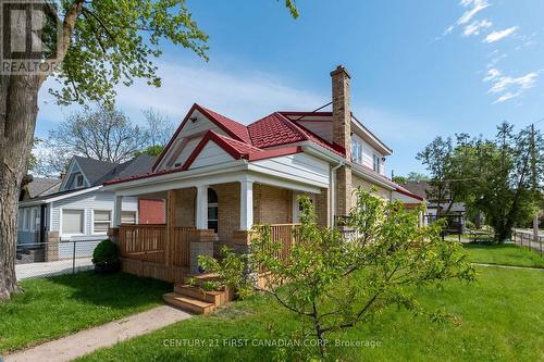 62 Sackville Street, London, ON - Outdoor With Deck Patio Veranda