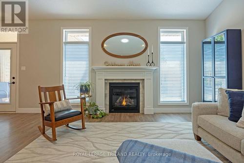 21 St. Andrews Drive, St. Thomas, ON - Indoor Photo Showing Living Room With Fireplace