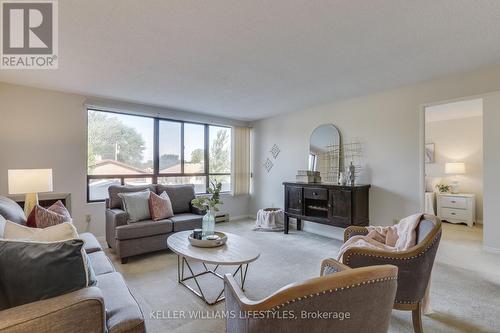 206 - 135 Baseline Road W, London, ON - Indoor Photo Showing Living Room