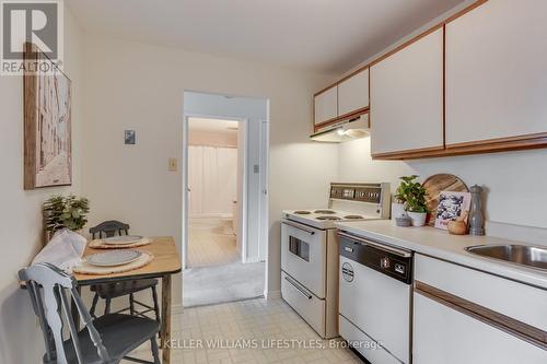 206 - 135 Baseline Road W, London, ON - Indoor Photo Showing Kitchen