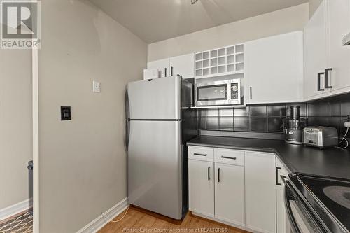 515 Riverside Drive West Unit# 1607, Windsor, ON - Indoor Photo Showing Kitchen