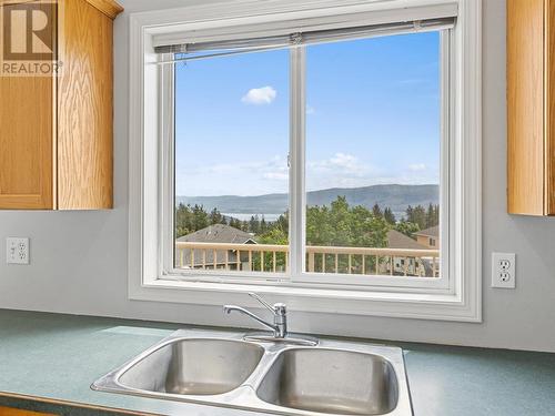 3559 Glen Eagles Court, West Kelowna, BC - Indoor Photo Showing Kitchen With Double Sink