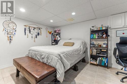 7853 Hawthorne, Windsor, ON - Indoor Photo Showing Bedroom