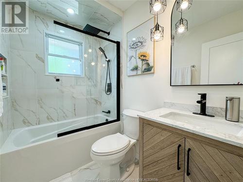 2845 Virginia Park, Windsor, ON - Indoor Photo Showing Bathroom