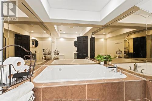 4277 Canberra, Windsor, ON - Indoor Photo Showing Bathroom