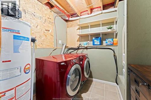 4277 Canberra, Windsor, ON - Indoor Photo Showing Laundry Room