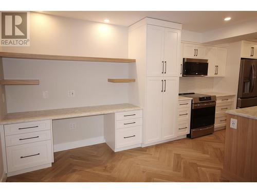 217 Elm Avenue Unit# 109, Penticton, BC - Indoor Photo Showing Kitchen