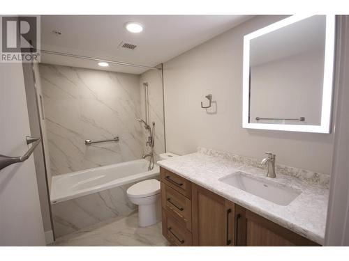 217 Elm Avenue Unit# 109, Penticton, BC - Indoor Photo Showing Bathroom