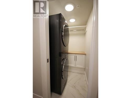 217 Elm Avenue Unit# 109, Penticton, BC - Indoor Photo Showing Laundry Room