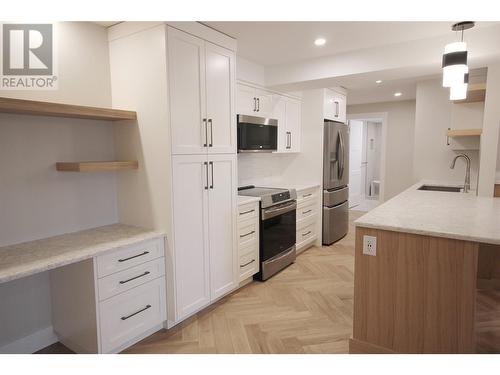 217 Elm Avenue Unit# 109, Penticton, BC - Indoor Photo Showing Kitchen