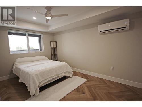 217 Elm Avenue Unit# 109, Penticton, BC - Indoor Photo Showing Bedroom