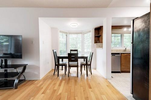 2025 Cleaver Avenue|Unit #25, Burlington, ON - Indoor Photo Showing Dining Room