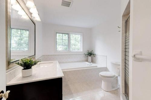 2025 Cleaver Avenue|Unit #25, Burlington, ON - Indoor Photo Showing Bathroom