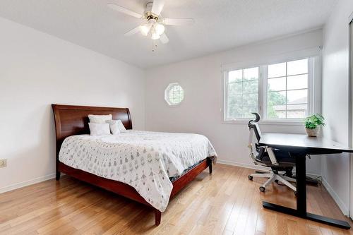 2025 Cleaver Avenue|Unit #25, Burlington, ON - Indoor Photo Showing Bedroom