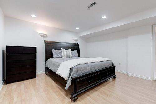 2025 Cleaver Avenue|Unit #25, Burlington, ON - Indoor Photo Showing Bedroom