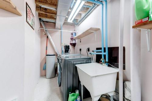2025 Cleaver Avenue|Unit #25, Burlington, ON - Indoor Photo Showing Laundry Room