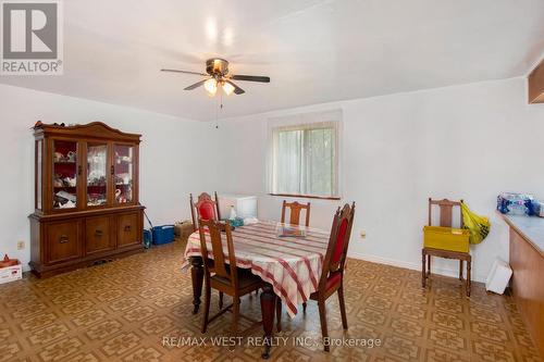 2075 Fish Lake Road, Prince Edward County (Sophiasburgh), ON - Indoor Photo Showing Dining Room