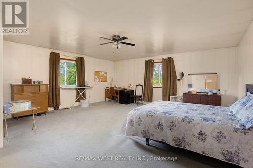 2075 Fish Lake Road, Prince Edward County (Sophiasburgh), ON - Indoor Photo Showing Bedroom