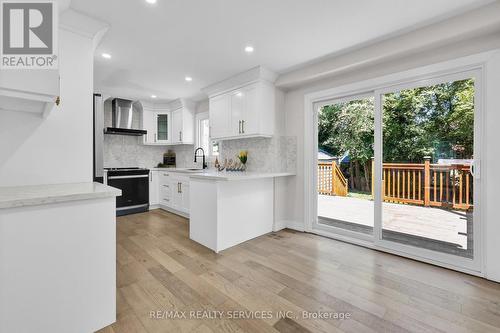 1 Athens Street, Hamilton, ON - Indoor Photo Showing Kitchen With Upgraded Kitchen