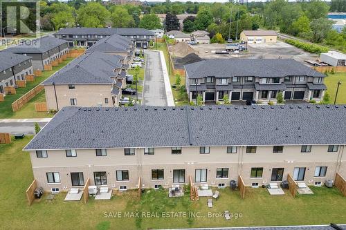 30 - 520 Grey Street E, Brantford, ON - Outdoor