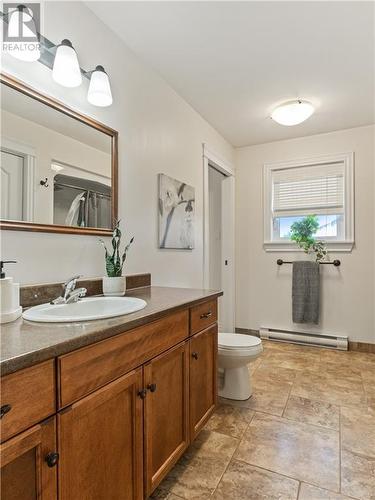 126 Oak Ridge Drive, Moncton, NB - Indoor Photo Showing Bathroom