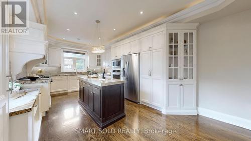 282 Melrose Street, Toronto, ON - Indoor Photo Showing Kitchen With Upgraded Kitchen