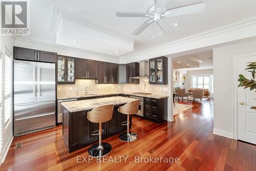 2 - 346 Park Lawn Road, Toronto, ON - Indoor Photo Showing Kitchen With Upgraded Kitchen