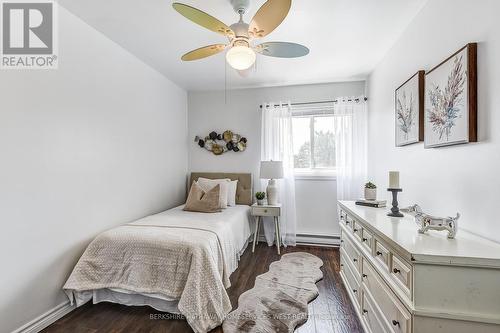 813 - 22 Tandridge Crescent, Toronto, ON - Indoor Photo Showing Bedroom