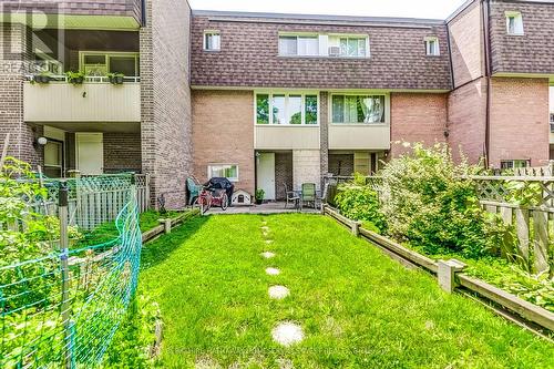 813 - 22 Tandridge Crescent, Toronto, ON - Outdoor With Exterior