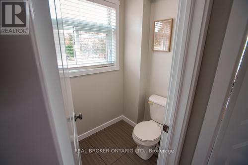 B - 489 East Avenue, Kitchener, ON - Indoor Photo Showing Bathroom