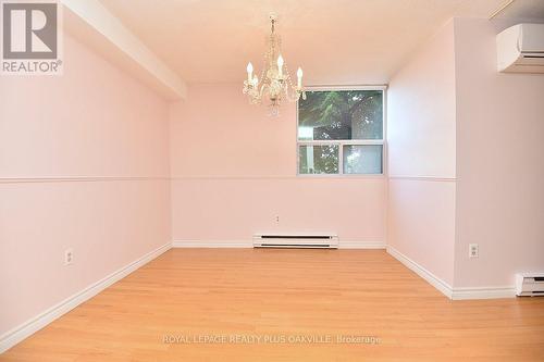 102 - 700 Dynes Road, Burlington, ON - Indoor Photo Showing Other Room