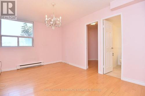 102 - 700 Dynes Road, Burlington, ON - Indoor Photo Showing Other Room