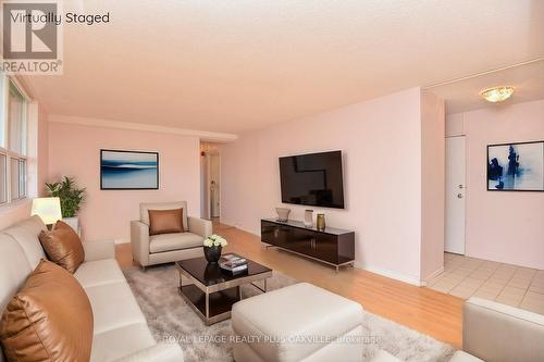 102 - 700 Dynes Road, Burlington, ON - Indoor Photo Showing Living Room