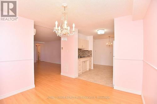 102 - 700 Dynes Road, Burlington, ON - Indoor Photo Showing Other Room