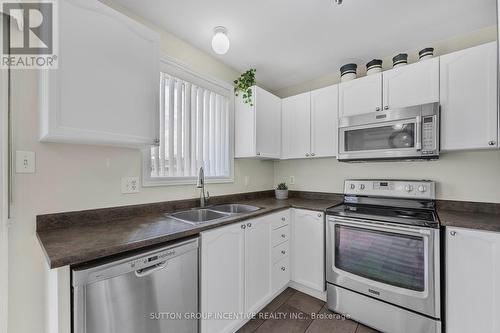 23 Shalom Way, Barrie, ON - Indoor Photo Showing Kitchen With Double Sink