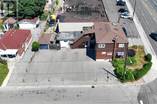 1652 Jane Street, Toronto W04, ON 