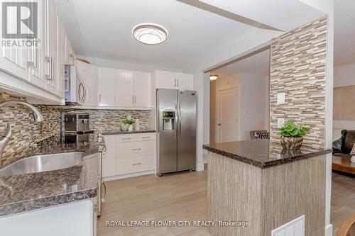 28 - 399 Vodden Street E, Brampton, ON - Indoor Photo Showing Kitchen With Upgraded Kitchen